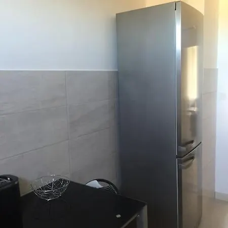 T3 Classé 3 * Vue Parking 100 M Plage/ville * Le Lavandou