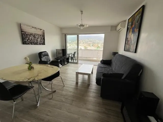 Apartmán T3 Classe 3 * Vue Parking 100 M Plage/ville Le Lavandou