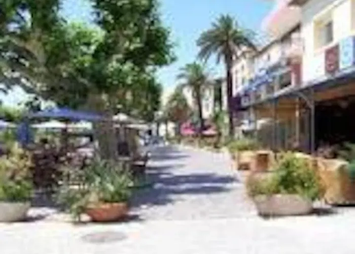 T3 Classe 3 * Vue Parking 100 M Plage/ville Le Lavandou