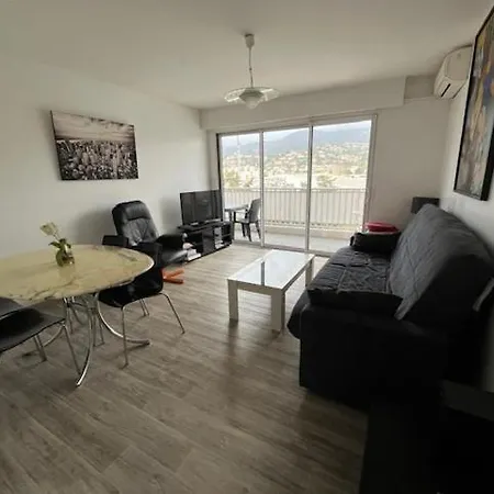 T3 Classe 3 * Vue Parking 100 M Plage/ville Le Lavandou