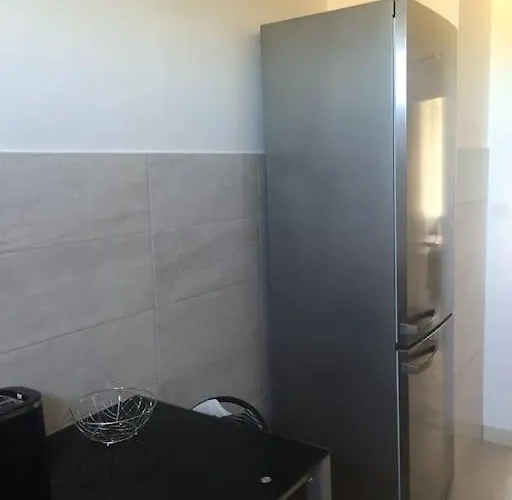 T3 Classe 3 * Vue Parking 100 M Plage/ville * Ле-Лаванду