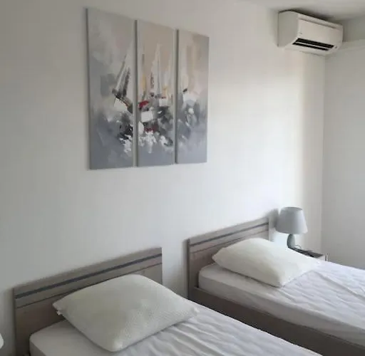 T3 Classe 3 * Vue Parking 100 M Plage/ville * Ле-Лаванду